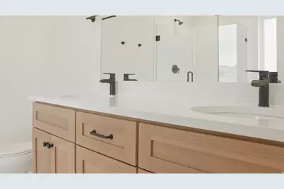 6943 W Sydney Peak Ln S #417, West Jordan, UT 84081 - Photo 32