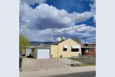 207 N Rawlins St, East Carbon, UT 84520 - Photo 2