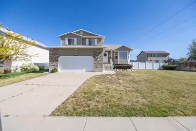 3184 W 5525 S, Roy, UT 84067 - Photo 4