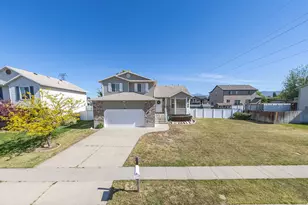 3184 W 5525 S, Roy, UT 84067 - Photo 2
