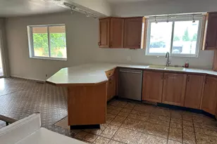 2087 E 3735 S, Millcreek, UT 84109 - Photo 12