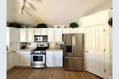6344 S Adirondack Way, Taylorsville, UT 84129 - Photo 4