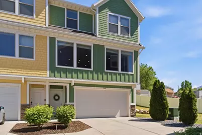370 W Knights Ln, Layton, UT 84041 - Photo 2