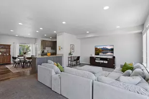370 W Knights Ln, Layton, UT 84041 - Photo 14