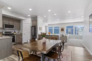 370 W Knights Ln, Layton, UT 84041 - Photo 8