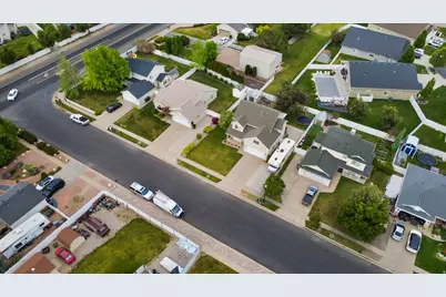 1756 N 2615 W, Clinton, UT 84015 - Photo 30