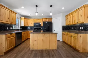 319 W Lariat Blvd, Saratoga Springs, UT 84045 - Photo 8