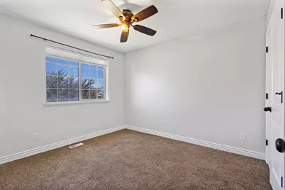 319 W Lariat Blvd, Saratoga Springs, UT 84045 - Photo 16