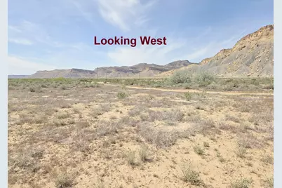 458 W Singing Desert Rd, Thompson, UT 84540 - Photo 4