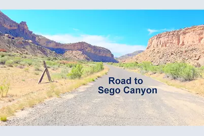 458 W Singing Desert Rd, Thompson, UT 84540 - Photo 12