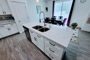 1049 W Albion Meadow Way, Bluffdale, UT 84065 - Photo 6