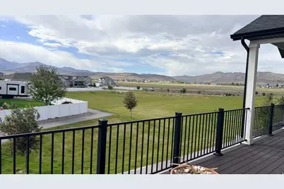 7889 N Bristlecone Rd E, Eagle Mountain, UT 84005 - Photo 36