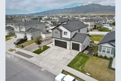 7889 N Bristlecone Rd E, Eagle Mountain, UT 84005 - Photo 6