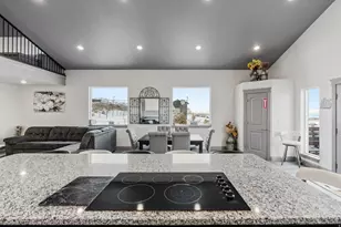 2923 S Country Club Way, Garden City, UT 84028 - Photo 8
