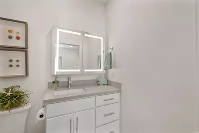 6988 S Brookhill Dr, Cottonwood Heights, UT 84121 - Photo 34