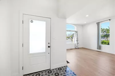 2265 S 700 E, Salt Lake City, UT 84106 - Photo 2