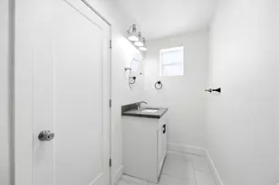 2265 S 700 E, Salt Lake City, UT 84106 - Photo 10