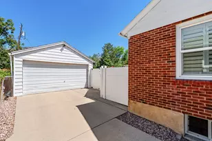 2827 S Lakeview Dr, Salt Lake City, UT 84109 - Photo 26