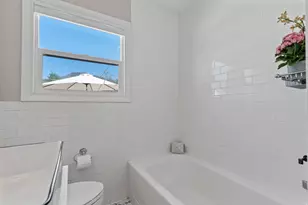 2827 S Lakeview Dr, Salt Lake City, UT 84109 - Photo 14