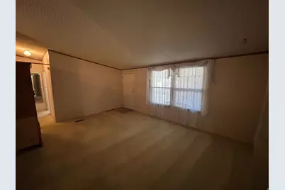 238 E Detroiter Cir S, Murray, UT 84107 - Photo 2