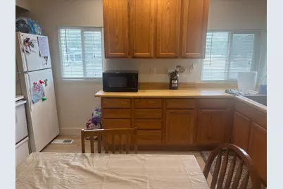 68 E 300 S, Redmond, UT 84652 - Photo 4
