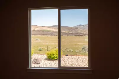 6294 W Sutherland Dr S, Highland, UT 84003 - Photo 10