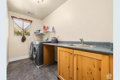 1425 N Manila Ct W, Pleasant Grove, UT 84062 - Photo 20