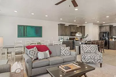 2335 N Canyon Dr, Washington, UT 84780 - Photo 10