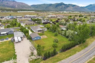 3139 N Pelican Dr, Farr West, UT 84404 - Photo 38