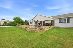 3139 N Pelican Dr, Farr West, UT 84404 - Photo 30
