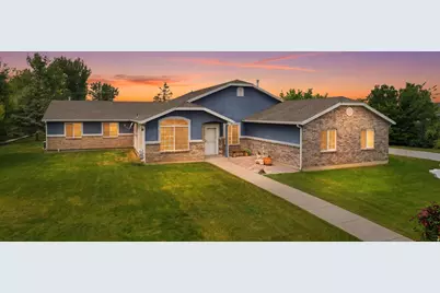 3139 N Pelican Dr, Farr West, UT 84404 - Photo 2