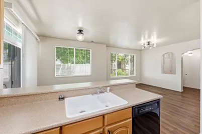 674 Canterbury Ln, North Salt Lake, UT 84054 - Photo 18