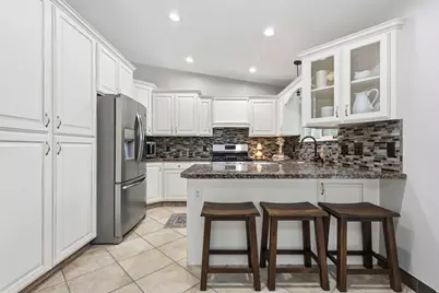 1055 E Castle Rock Rd, Sandy, UT 84094 - Photo 14