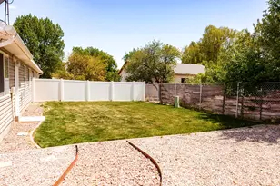 845 W 400 S, Vernal, UT 84078 - Photo 6