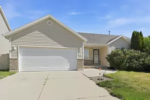 218 W Jonathan Pl, Saratoga Springs, UT 84045 - Photo 2