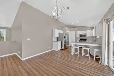 218 W Jonathan Pl, Saratoga Springs, UT 84045 - Photo 10