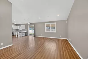 218 W Jonathan Pl, Saratoga Springs, UT 84045 - Photo 6