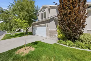 5645 S Highland Park Ct, Holladay, UT 84121 - Photo 2