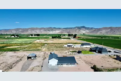 373 N Main St, Central Valley, UT 84754 - Photo 2