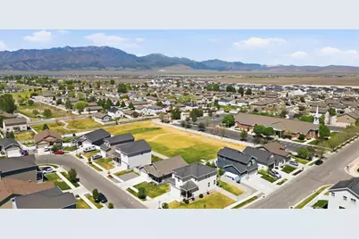 2303 E Tumbleweed Rd, Eagle Mountain, UT 84005 - Photo 40