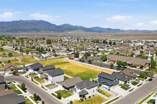 2303 E Tumbleweed Rd, Eagle Mountain, UT 84005 - Photo 40
