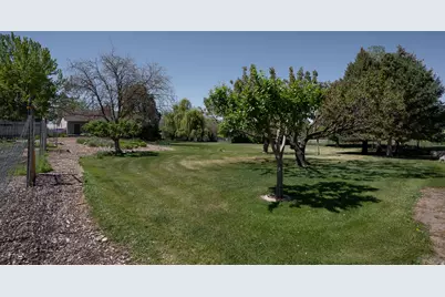 249 E 300 N, Smithfield, UT 84335 - Photo 36