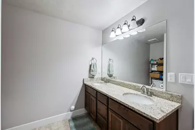 967 W Yamada Ct S, Syracuse, UT 84075 - Photo 30