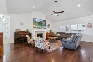 967 W Yamada Ct S, Syracuse, UT 84075 - Photo 4