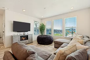 933 W Little Tiger Ct N, Saratoga Springs, UT 84045 - Photo 4