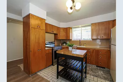 1847 S Lake St E, Salt Lake City, UT 84105 - Photo 12