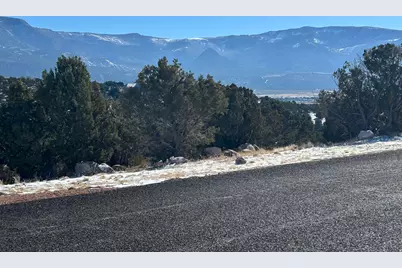1624 S Panorama Dr, Cedar City, UT 84720 - Photo 2