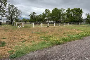 692 S 300 W, Mount Pleasant, UT 84647 - Photo 12