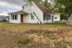 692 S 300 W, Mount Pleasant, UT 84647 - Photo 4