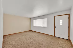 9325 Quail Hollow Cir, Sandy, UT 84093 - Photo 6